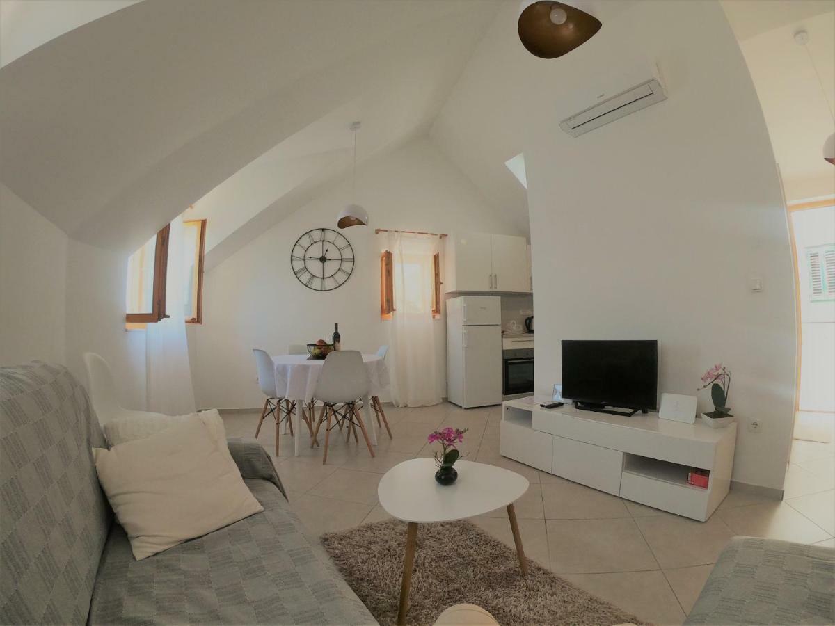 Apartment Vesna Primosten Luaran gambar