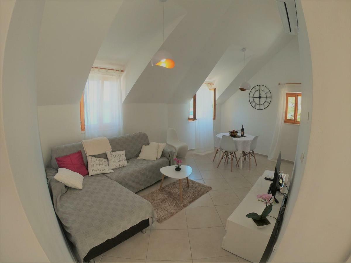 Apartment Vesna Primosten Luaran gambar