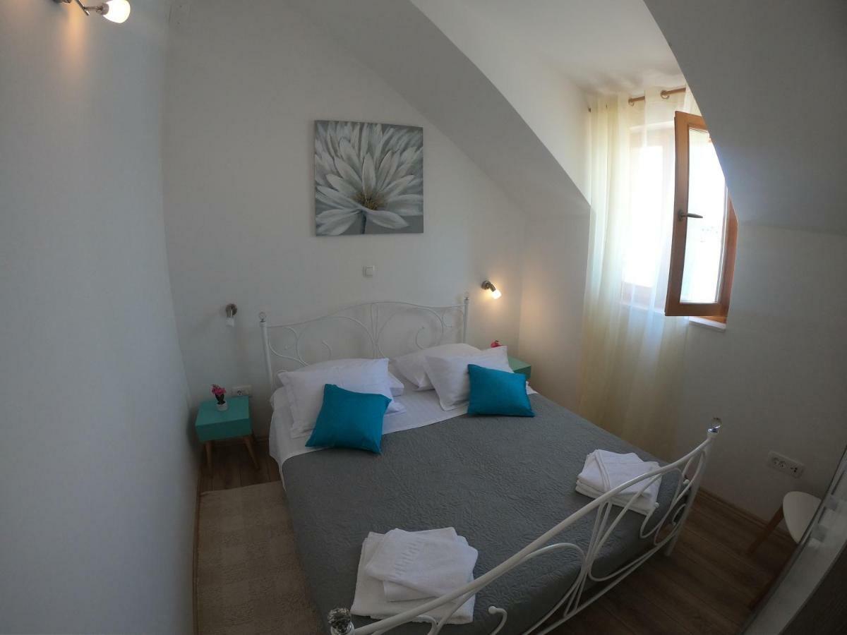 Apartment Vesna Primosten Luaran gambar