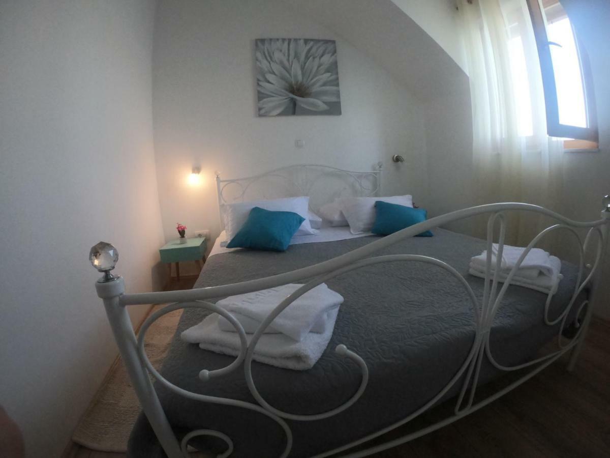 Apartment Vesna Primosten Luaran gambar